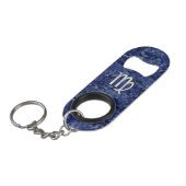Porte-clé Décapsuleur Panneau Virgo Zodiac sur Camouflage numérique bleu (Devant Angle)