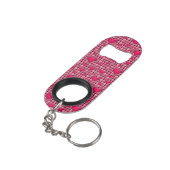 Porte-clé Décapsuleur Pile rose avec des coeurs (angle arrière)