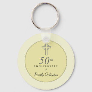 Porte-clés 50e anniversaire du prêtre avec croix bossée