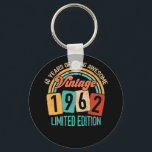 Porte-clés 60 Ans D'Être génial En 1962 60e Anniversaire<br><div class="desc">60 Ans D'Être Formidable Vintage Né En 1962 60e Anniversaire</div>
