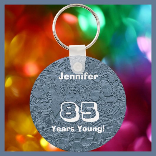 Porte-clés 85 Ans Jeune Cute Bleu Bleu Sac Poupées, Nom,