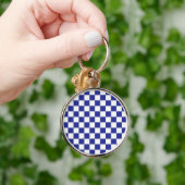 Porte-clés à damiers bleu et blanc (Main)