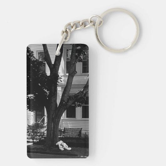 Porte-clés Abandoned Stuffed Teddy Bear Under Tree (Dos)