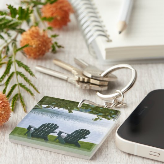 Porte-clés Adirondack vide préside faire face à un lac (Devant Droit)