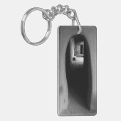 Porte-clés Adobe Passageway : photo en noir et blanc (Devant gauche)