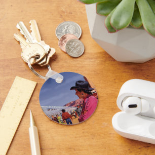 Porte-clés Amérindien vintage dans une gare