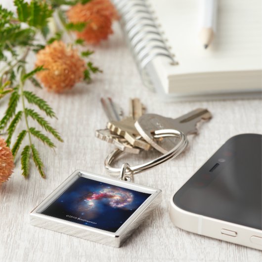 Porte-clés Antenne : Un Spectacle Galactique (Côté)