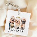 Porte-clés Besties Animal simple moderne Jouer Trois photos<br><div class="desc">Ce design simple et moderne est composé d'une typographie de script simple et moderne. Ajoutez des photos personnalisées de votre animal de compagnie chat,  chien ou oiseaux.</div>
