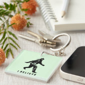 Porte-clés Bigfoot I Believe Customizable Text (Devant Droit)