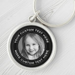 Porte-clés Bordure noire de la photo ronde de texte personnal<br><div class="desc">Porte - clé rond avec votre photo personnalisée et texte à l'intérieur d'une bordure noire avec deux lignes gris foncé. Modifiez les polices et les couleurs,  déplacez et redimensionnez les éléments à l'aide de l'outil de conception.</div>