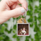 Porte-clés Bouledogue français avec le petit gâteau (main)