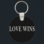 Porte-clés Bouton Porte - clé qui dit que l'amour gagne<br><div class="desc">Porte - clé du bouton Love Wins</div>