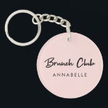 Porte-clés Brunch Club | Nom rose moderne manuscrit<br><div class="desc">Simple et élégant "Brunch Club" devis personnalisé design d'art dans la typographie manuscrite minimaliste moderne et un champ de nom personnalisé pour ajouter votre nom ou les noms de vos amis brunch comme un joli set ou un cadeau assorti! On dit que le brunch est né en Angleterre à la...</div>