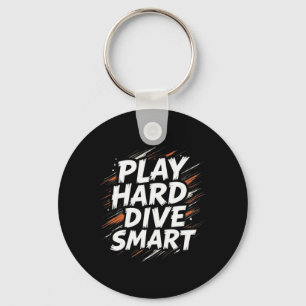 Porte-clés Cadeau de citation drôle de football Jouez dur