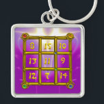 Porte-clés CARRÉ MAGIC 33, Violet rose violet violet<br><div class="desc">Les nombres sont placés de sorte que la somme de chaque ligne (sens horizontal ),  chaque colonne (sens vertical ) et chaque diagonale du "Carré magique" "le résultat est toujours 33. Idée et calcul par Alessandro Lumini,  conception et modélisation par Bulgan Lumini. Partie de la série Hyper Talismans.</div>