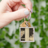 Porte-clés carte gravée du monde (main)