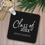 Porte-clés Catégorie AJOUTER VOTRE ANNÉE Fête de graduation<br><div class="desc">Un design moderne et tendance pour tous les diplômés. Ajoutez n'importe quelle année pour personnaliser ce script élégant et moderne. Cela peut être utilisé pour n'importe quel diplômé - lycée,  collège,  lycée,  école de médecine ou même école de commerce.</div>