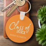 Porte-clés Catégorie AJOUTER VOTRE ANNÉE Fête de graduation<br><div class="desc">Un design moderne et tendance pour tous les diplômés. Ajoutez 2019,  2020 ou n'importe quelle année pour personnaliser ce script élégant et moderne. Cela peut être utilisé pour n'importe quel diplômé - lycée,  collège,  lycée,  école de médecine ou même école de commerce.</div>