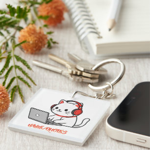 Porte-clés Chat Blanc Mignon avec Casque Rouge sur Ordinateur