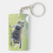 Porte-clés Chat de bébé fonctionnant sur le champ d'herbe (Dos)