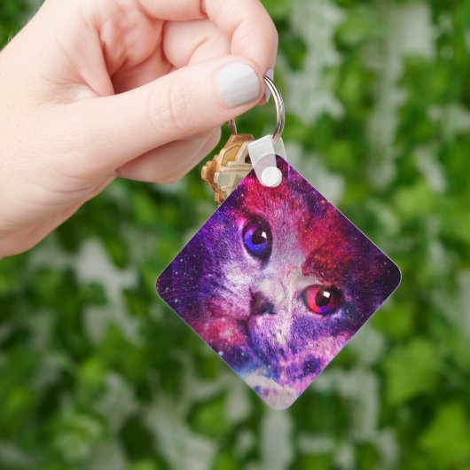 Porte-clés Chat de la galaxie violette (main)