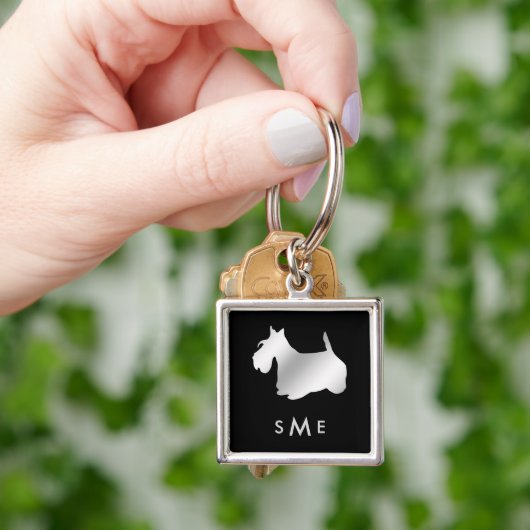 Porte-clés Chien écossais en argent noir Monogram (main)