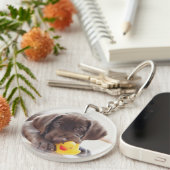 Porte-clés Chocolat Labrador Puppy With Toy Duck (Devant droit)
