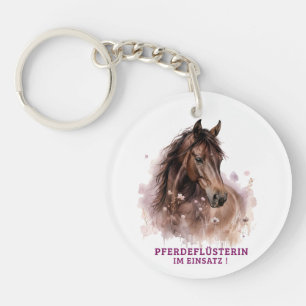 Porte-clés Chuchoteuse de chevaux en action !