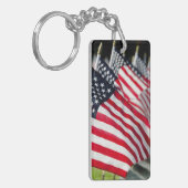 Porte-clés Cimetière militaire historique avec des drapeaux (Devant gauche)