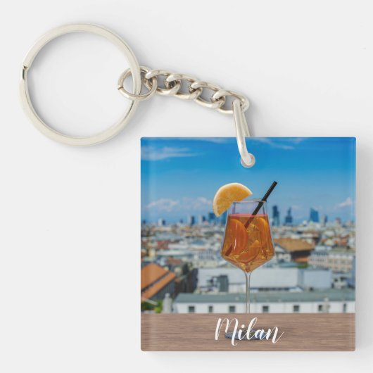 Porte-clés Cocktail Spritz sur une table avec vue sur Milan (Devant)