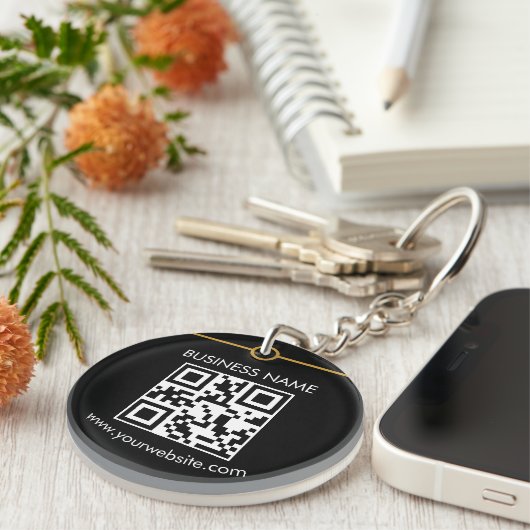 Porte-clés Code QR personnalisé Texte moderne Noir Blanc (Devant droit)
