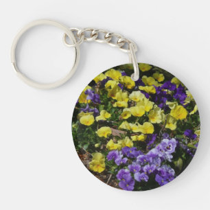 Porte-clés Colline de pensées violettes et jaunes