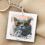 Porte-clés Cool moderne de chat Grunge Nom et photo<br><div class="desc">Ce design simple et moderne est composé d'une typographie de script simple et moderne. Ajoutez une photo personnalisée de votre chat ou chaton</div>