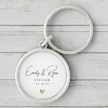Porte-clés Couple Fiançailles Faire-part Gold Heart Keepsaké<br><div class="desc">Fêtez votre amour avec notre Chaîne de frappe Couple Fiançailles Gold Heart! Ajoutez du texte personnalisé pour une conservation parfaite !</div>