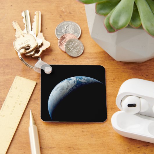 Porte-clés Crescent Terre De La Mission Apollo 4. (Bureau)