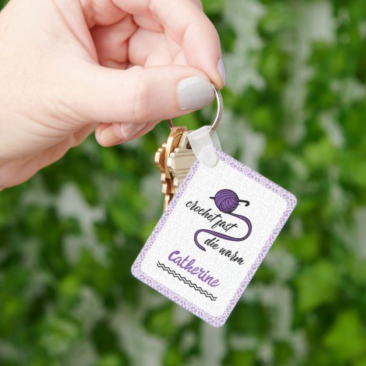 Porte-clés Crochet Violet Rapide, Mourir Chaud (main)