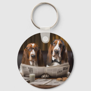 Porte-clés Cute basset hounds lecture de l'actualité