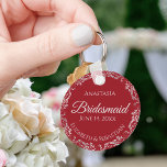 Porte-clés Dentelle d'argent sur Romantic Red Bridesmaid Mari<br><div class="desc">Ces beaux porte - clés de demoiselles d'honneur sont conçus pour être donnés comme un cadeau ou une faveur de mariage. Le design est simple mais élégant et présente une frileuse bordure en faux feuille gris argenté avec du texte gris pâle sur un arrière - plan rouge pourpre romantique. Il...</div>