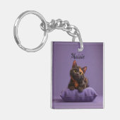 Porte-clés Dessin Tortoiseshell Kitten sur coussin pourpre (Devant gauche)