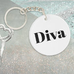 Porte-clés Diva Opera Chanteur Musique Thématique Musicien No<br><div class="desc">Déverrouillez votre Diva intérieur avec cette sonnerie chic. Le design minimaliste à l'avant est composé du mot "Diva" en lettres noires sur le blanc,  tandis que l'envers est un noir sobre et épuré,  Un cadeau de nouveauté humoristique pour chanteurs d'opéra,  chefs classiques,  prima donnas,  chanteurs et acteurs de théâtre.</div>