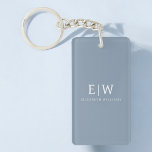 Porte-clés Dusty Blue minimaliste moderne Monogramme élégant<br><div class="desc">Découvrez notre Dusty Blue Minimalist Modern Monogram Elegant Collection : Elevez votre style avec une sophistication sobre et un charme intemporel. Notre collection présente des motifs minimalistes dans une teinte bleu roux apaisante, rehaussée d'élégants monogrammes adaptés à votre goût personnel. De la papeterie raffinée aux accessoires polyvalents, chaque pièce de...</div>
