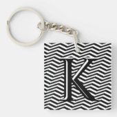 Porte-clés Élégant noir blanc Chevron Stripe Monogramme perso (Devant)