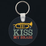 Porte-clés Embrasse Mon Brass Drôle Trumpet Player Puns<br><div class="desc">Conception amusante de trompette pour ceux qui jouent de l'instrument de musique en laiton dans un groupe de musique, orchestre ou performance musicale. Cool vintage retro Merchandises pour amoureux de musique jazz pour musicien et membre du groupe de marche. Parfait pour les professeurs de musique, les fans d'orchestre et ceux...</div>