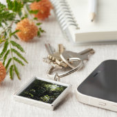 Porte-clés Escalier/sentier piéton rustiques dans la forêt, (Côté)