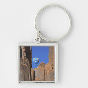 Porte-clés États-Unis, Utah, Monument Valley. Une montgolfièr