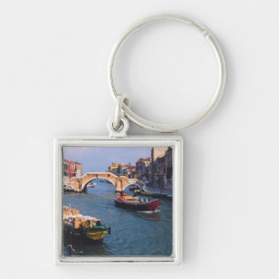 Porte-clés Europe, Italie, Venise. Bateaux apportant
