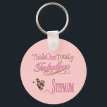Porte-clés Fabulous Stepmaman<br><div class="desc">Super idée cadeau pour le fabuleux Stepmaman que vous aimez tant. Le design de papillon rose et brun lui fera sûrement sourire.</div>
