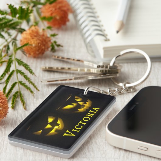 Porte-clés Face citrouille jaune éffrayant personnalisée (Devant droit)