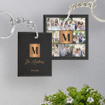 Porte-clés Famille Monogramme photo collage<br><div class="desc">Design moderne monogrammed initial et signature script nom de famille personnalisé 8 photo grille collage gardien porte - clé avec un faux carré en cuivre d'or métallique avec lettre initiale sur un côté et 8 photos sur le côté arrière sur un élégant arrière - plan en cuir noir (TEXTURE IMPRIMÉE)....</div>