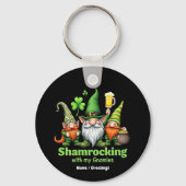 Porte-clés Fêter la Saint-Patrick avec mes gnomes drôle (Recto)